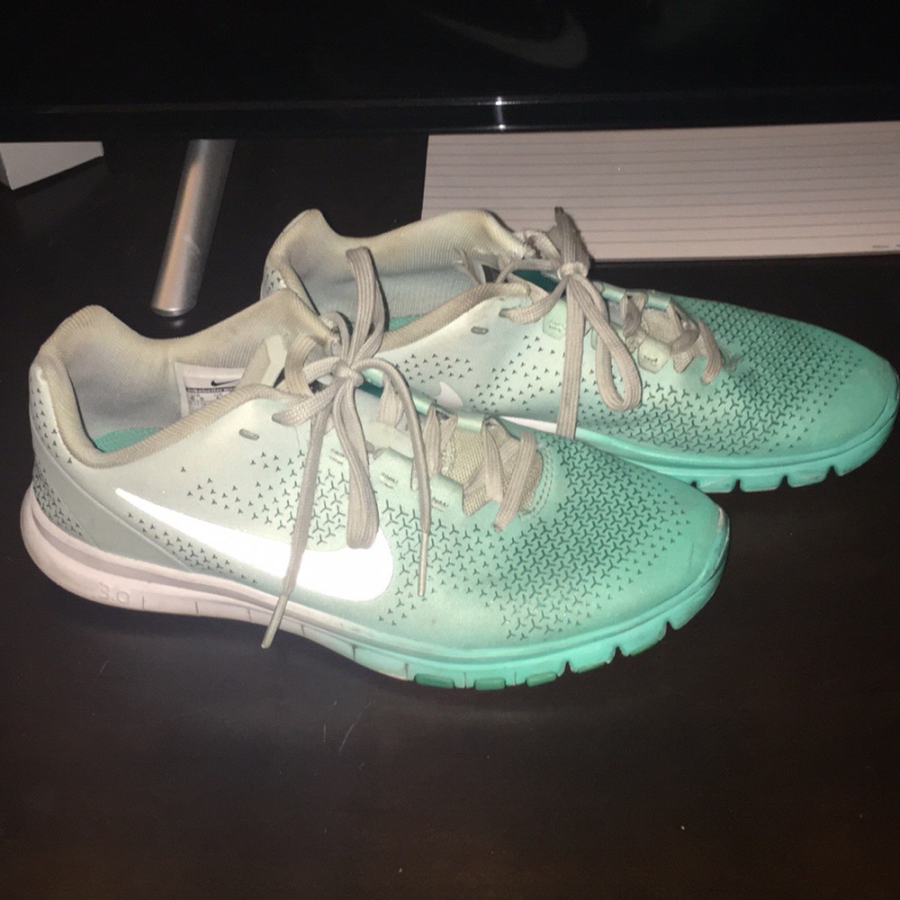 NIKE Free